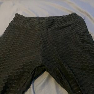 TIKTOK YOGA SHORTS